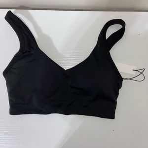 BRAND NEW paragon fitness sports bra